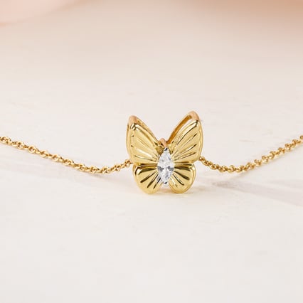 Zlatý přívěsek s lab-grown diamantem ve tvaru motýla Larisa
