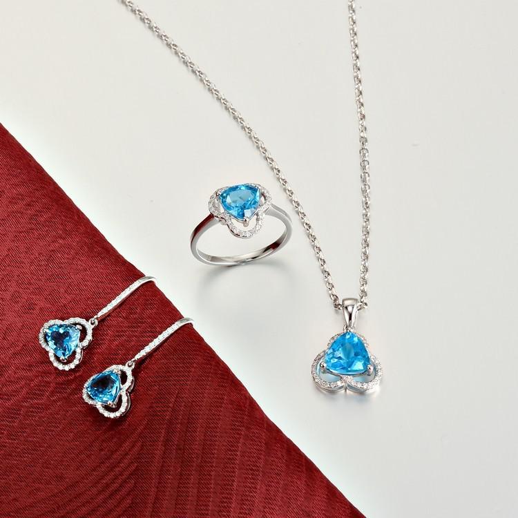 Souprava šperků z 18 karátového bílého zlata s topazy 4682