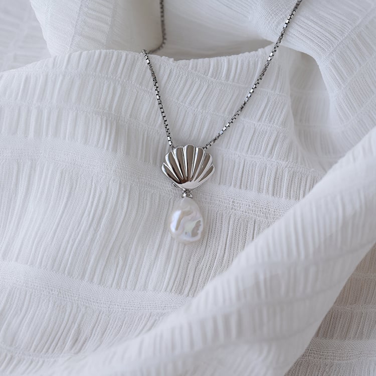 Přívěsek s perlou 65565