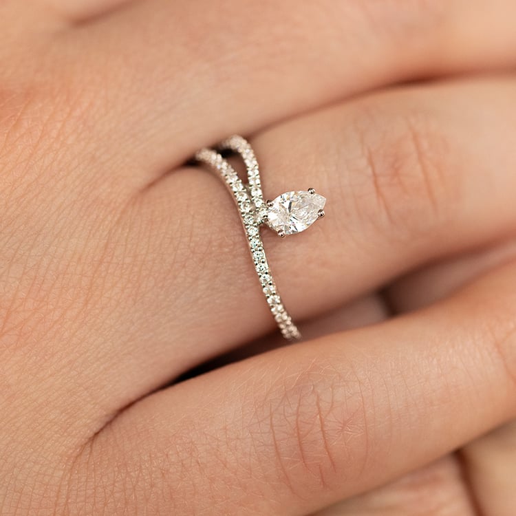 Atypický zásnubní prsten s diamanty Reptie 138624