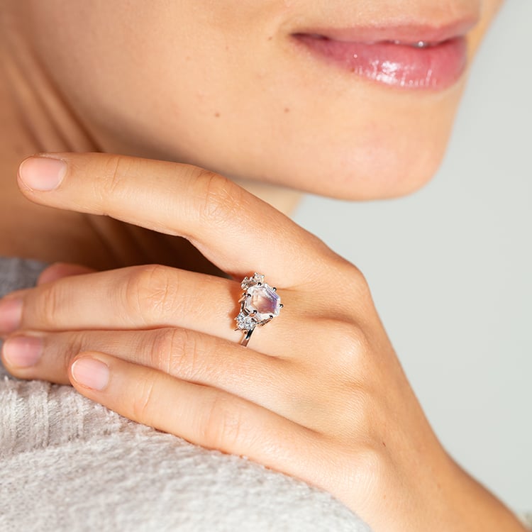 Jedinečný prsten s měsíčním kamenem a moissanity Anita 146402