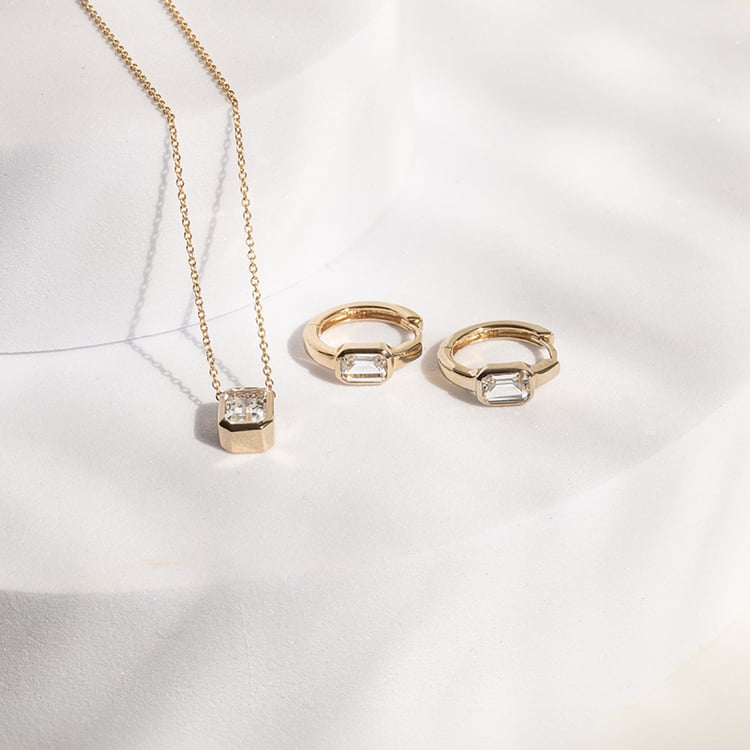 Stříbrná kolekce šperků s bílými topazy Toula 143056