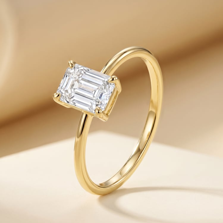 Zásnubní prsten s výběrem písmene a emerald lab-grown diamantem Olson 167497