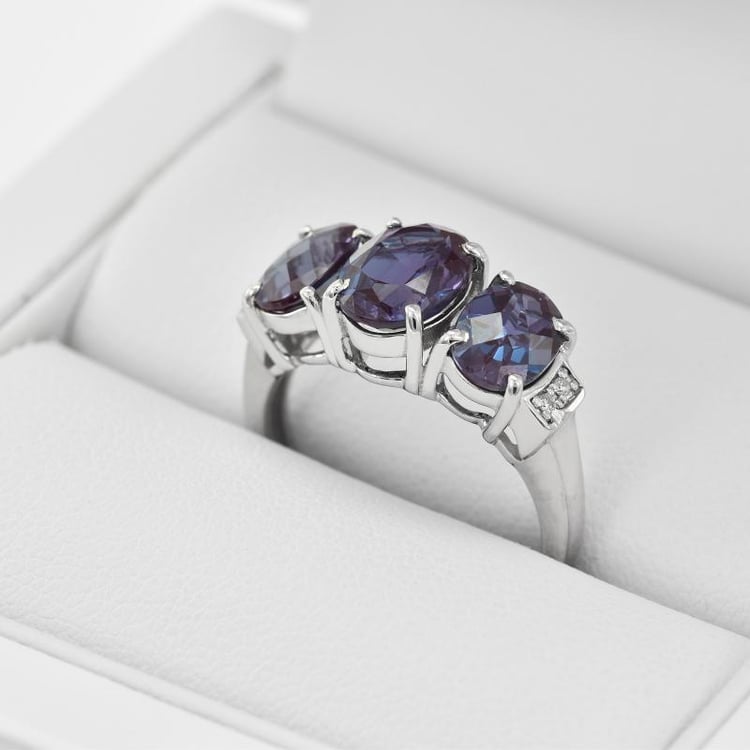 Zlatý prsten s alexandrity 34168