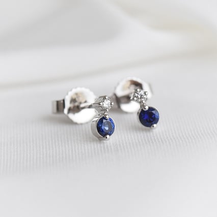 Minimalistické náušnice se safíry a diamanty Durante