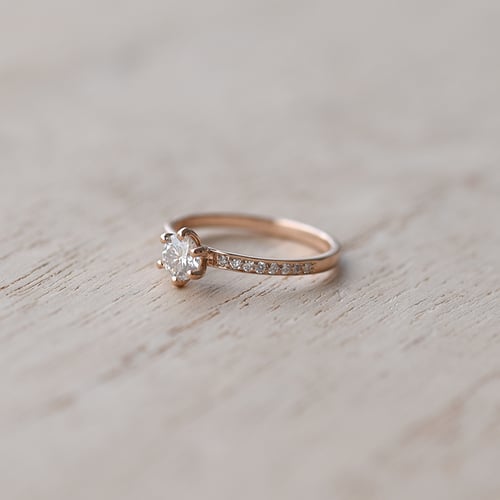 Zlatý zásnubní prsten s diamanty Vanan