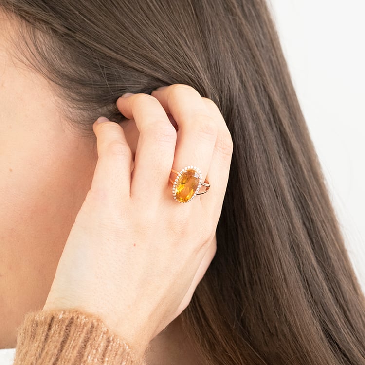 Půvabný zlatý prsten s 5ct citrínem a diamanty Aiofe 114521