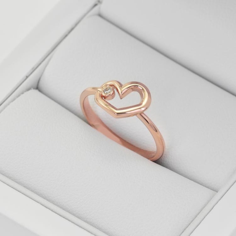 Zlatý srdíčkový prsten 40293