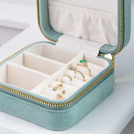 Střední zelená cestovní šperkovnice Stegall