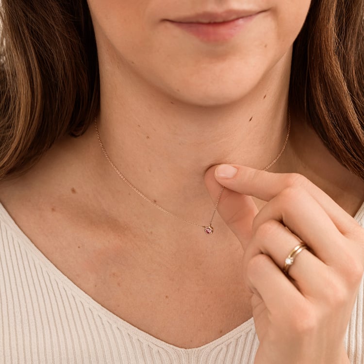 Bezel náhrdelník s IGI certifikovaným lab-grown růžovým diamantem Jonie 164821