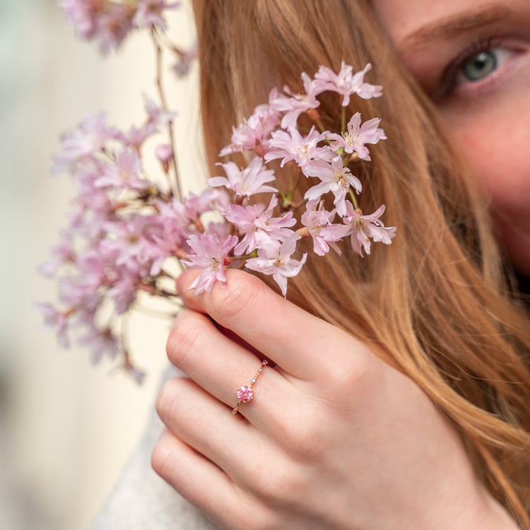 Zásnubní prsten s certifikovaným fancy pink lab-grown diamantem Imelda 136499