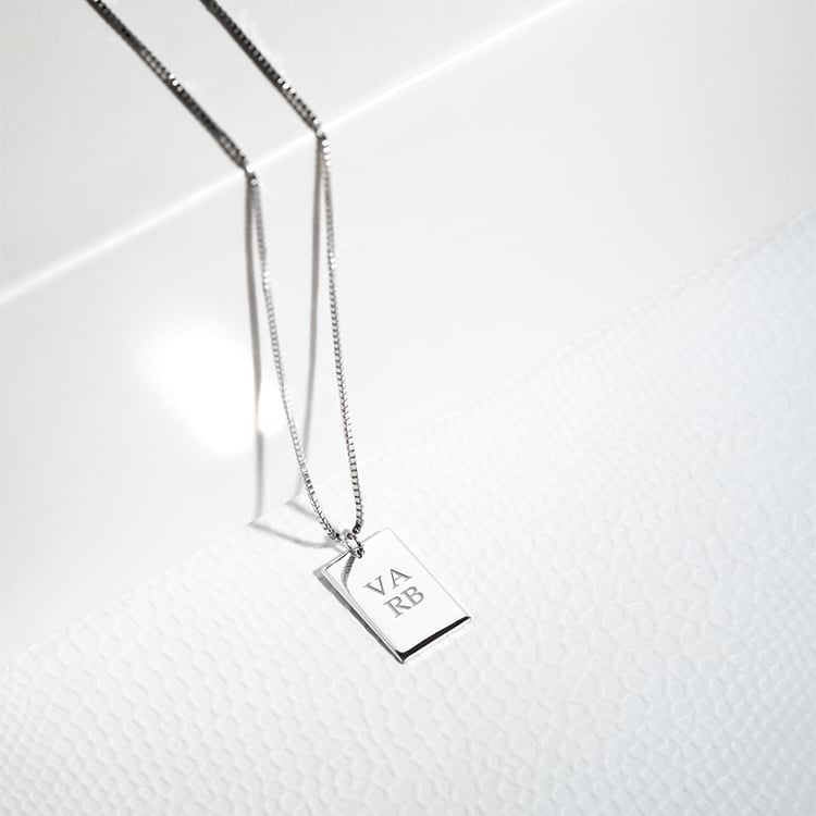 Zlatý obdélníkový přívěsek s oboustranným gravírem Aeryn 125910