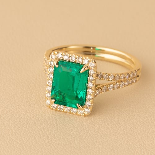 Zlatý halo prsten s emerald lab-grown smaragdem a diamanty Ralph