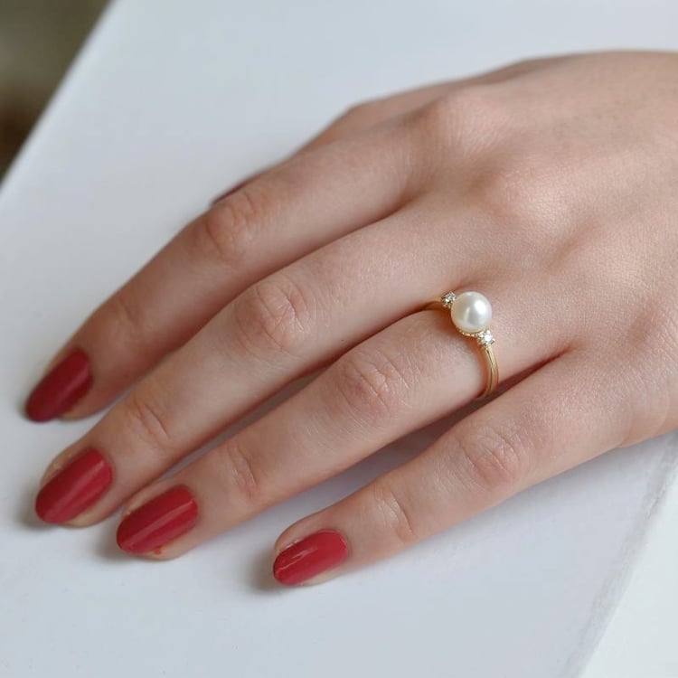 Prsten s bílou perlou 106869