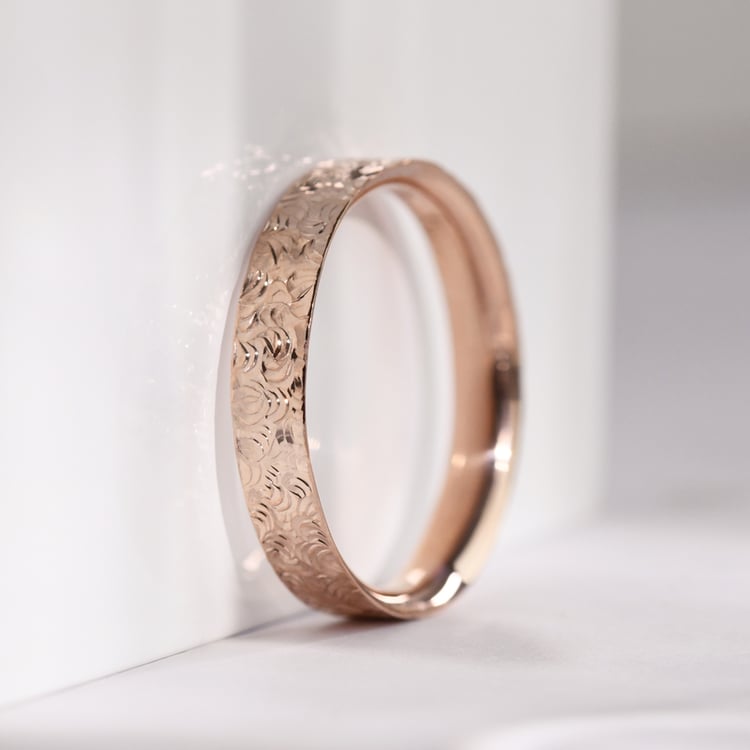 Snubní prsteny s ručně rytým povrchem Faye 118169