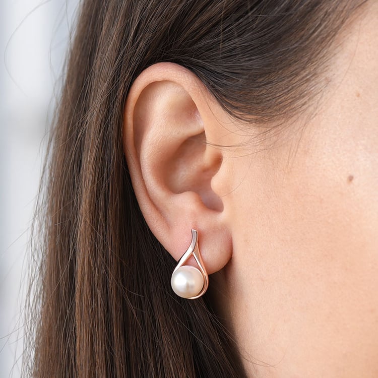 Elegantní náušnice ze stříbra s perlou 78125