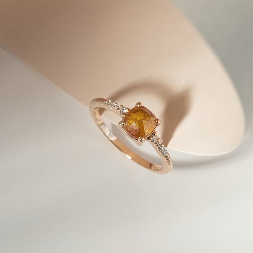 Prsten se salt and pepper diamantem a lab-grown diamanty Korey