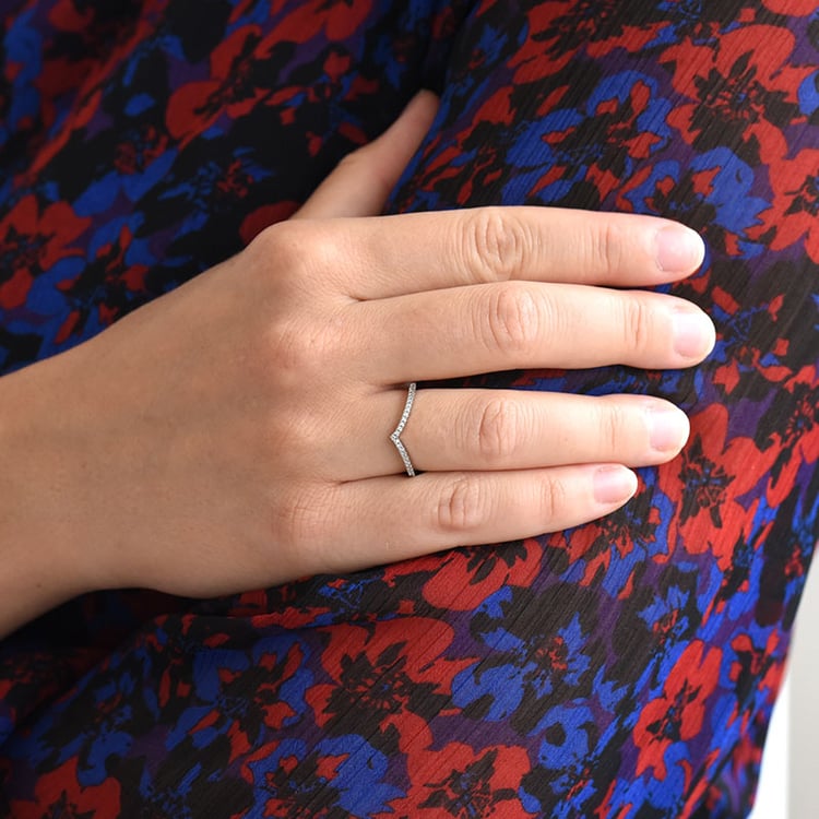 vykrojený prsten s diamanty 84166