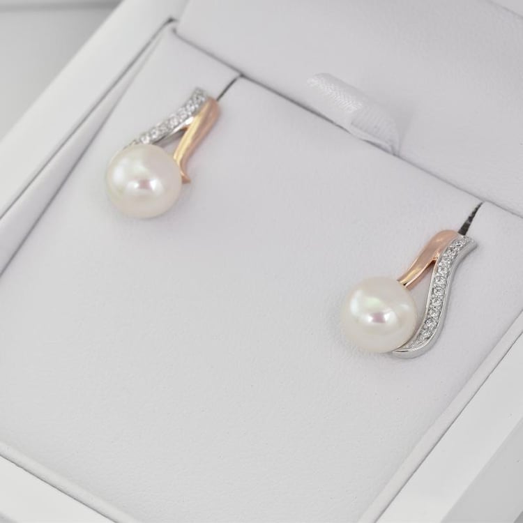 Stříbrné náušnice s bílými perlami Lamesi 9524