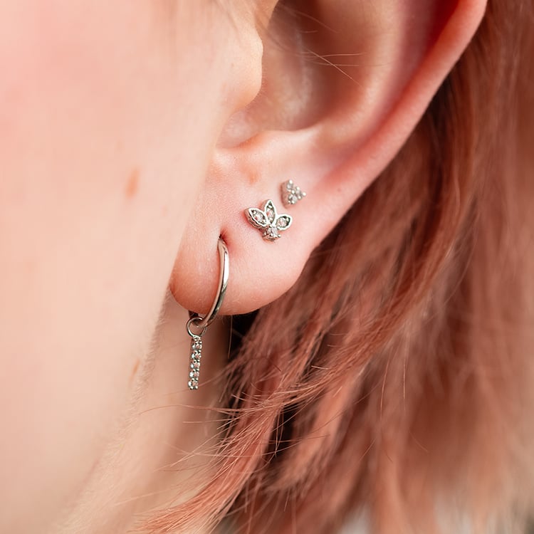 Zlatá piercing náušnice s bílými topazy Masha 138317