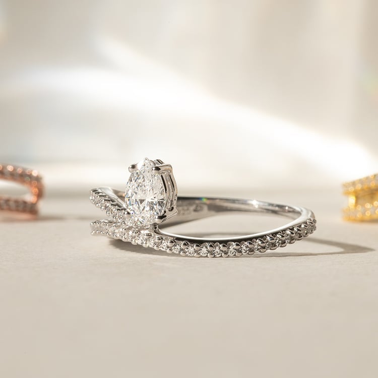 Atypický zásnubní prsten s diamanty Reptie 138364