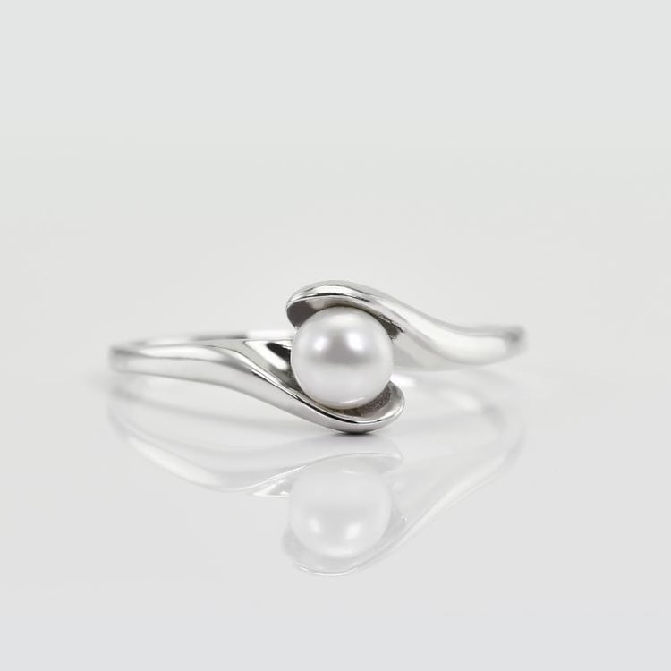 Prsten s bílou perlou 27833