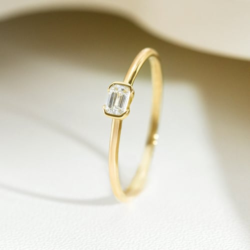 Minimalistický prsten ze stříbra s emerald diamantem Henrik