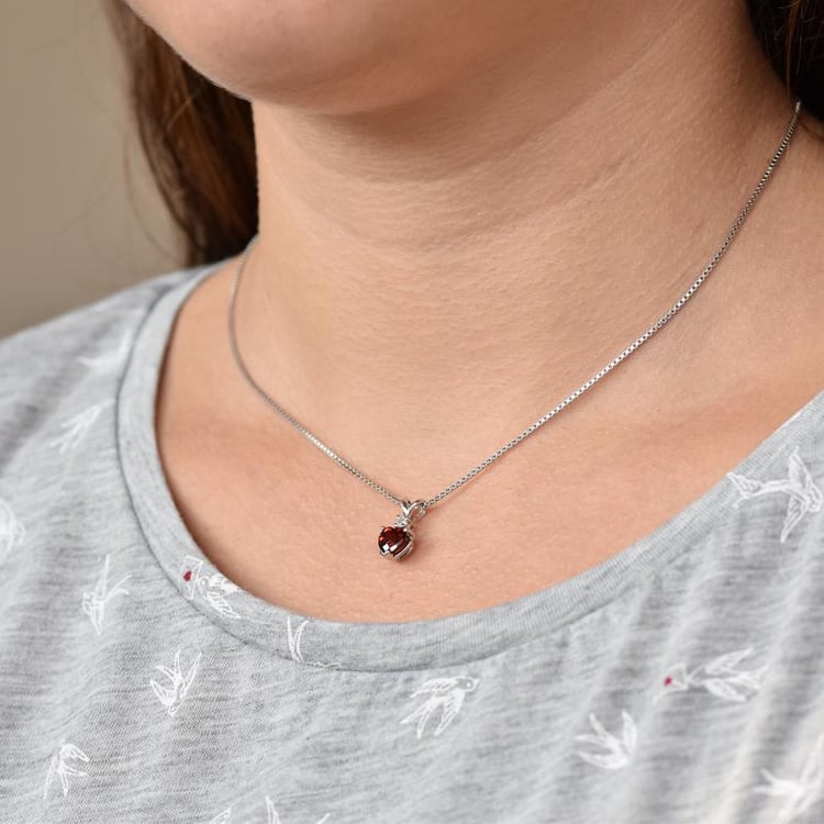 Náhrdelník s granátem 14126