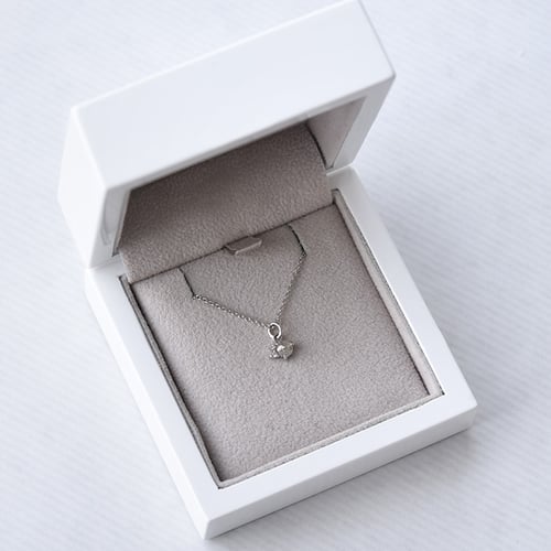 Zlatý přívěsek se salt and pepper diamantem Niria