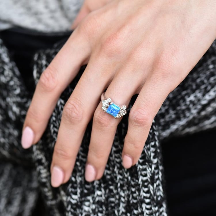 Stříbrný prsten s opálem 27921