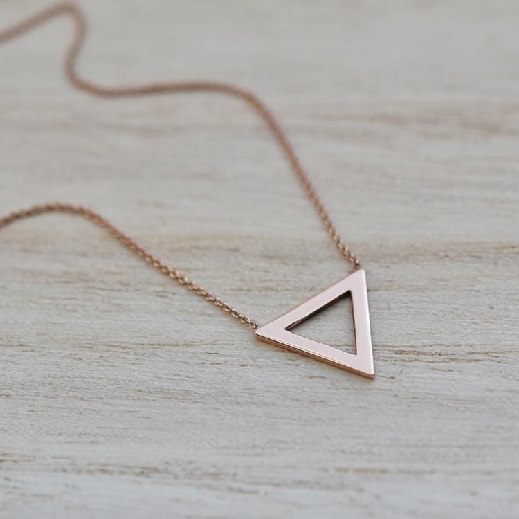 Zlatý náhrdelník trojuhelnik 10405