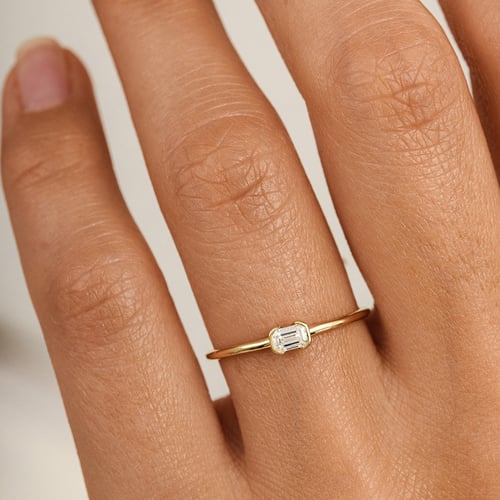 Minimalistický prsten ze stříbra s emerald lab-grown diamantem Henrik
