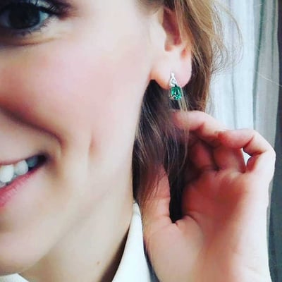 Stříbrné náušnice se smaragdy