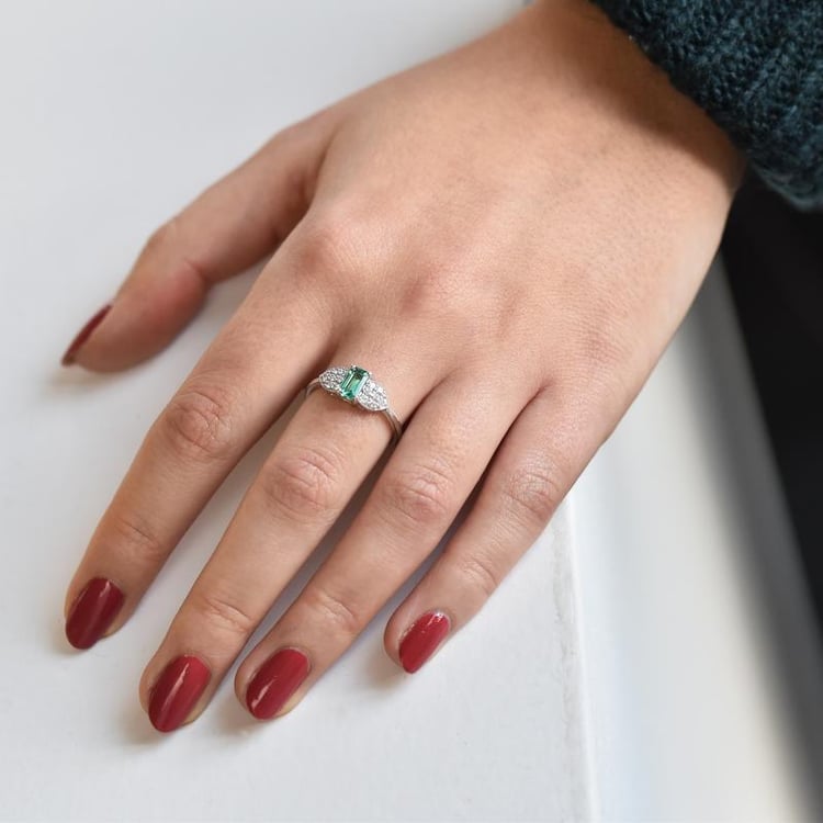 Zlatý prsten se smaragdem 40286