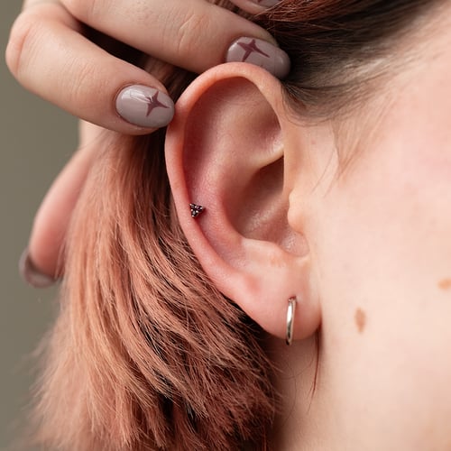 Zlatá piercing náušnice s rubíny Masha
