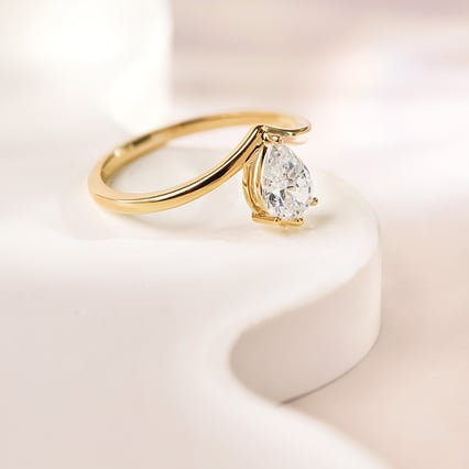Vykrojený zásnubní prsten s pear lab-grown diamantem Ingrid