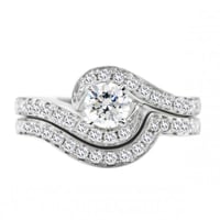 Elegantní zásnubní set posetý diamanty Dyani