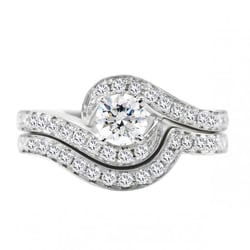 Elegantní zásnubní set posetý diamanty Dyani