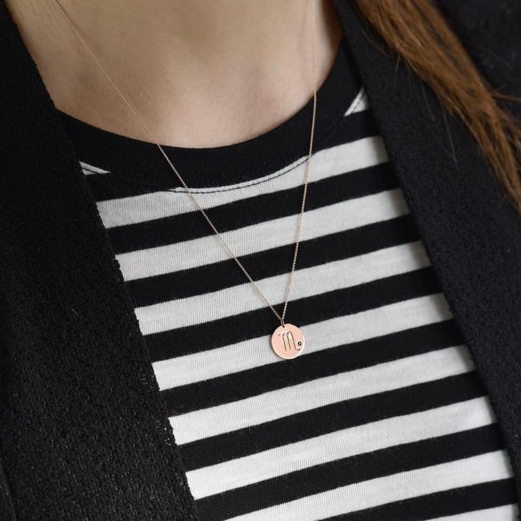 Stříbrný přívěsek se znamením a topazem Štír 103463