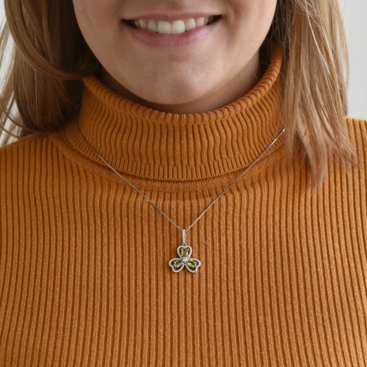 Stříbrný náhrdelník Elyahe 107824