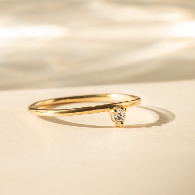 Minimalistický prsten s diamantem Lyric 152540