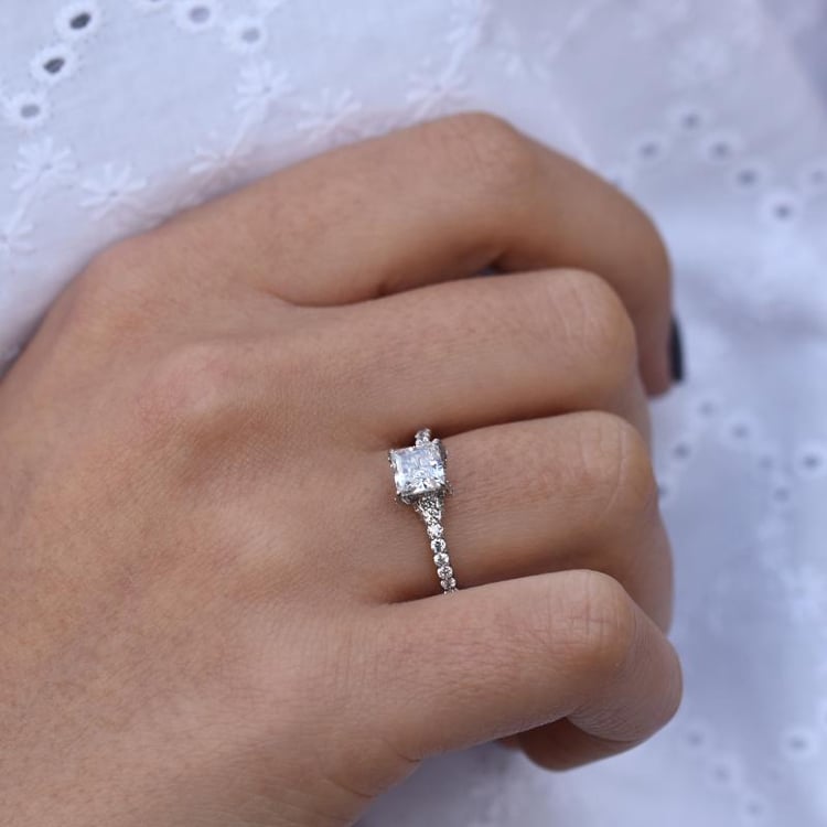 Diamantový zásnubní prsten 49609