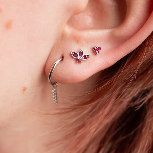 Zlatá piercing náušnice s rubíny Amina