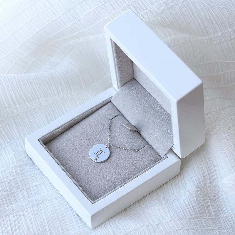 Stříbrný přívěsek se znamením a citrínem Blíženci 103476