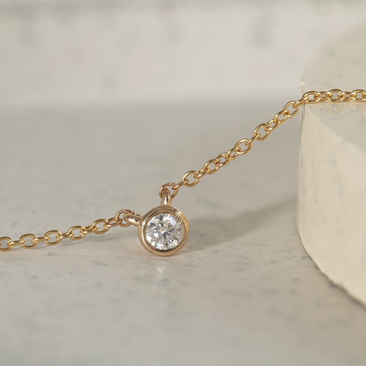 Minimalistický náramek s moissanitem Bonato 123132