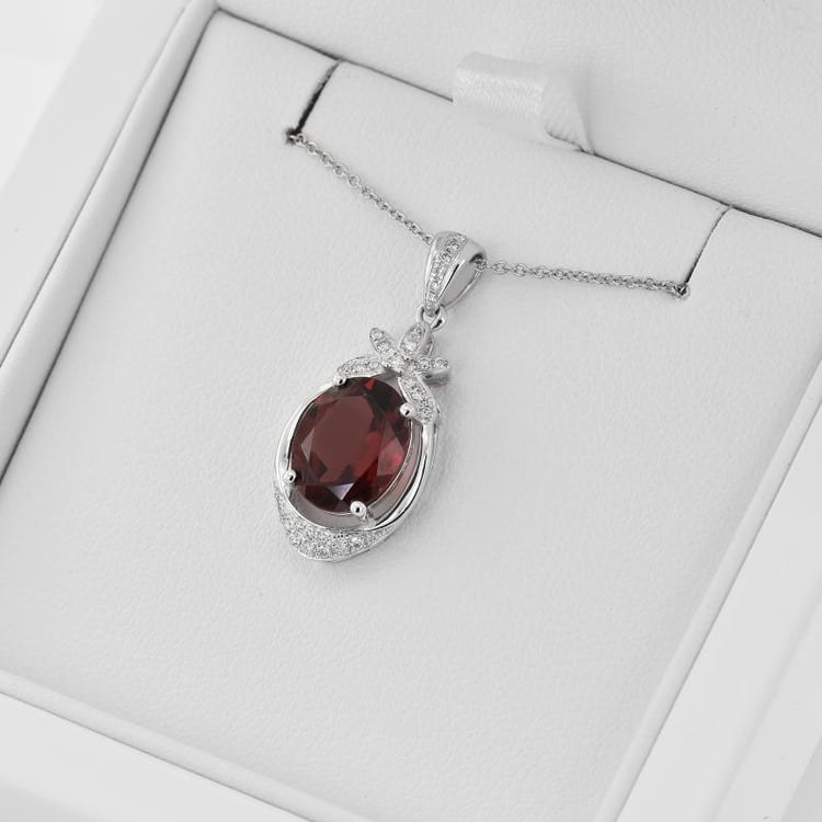 Náhrdelník s granátem 32985