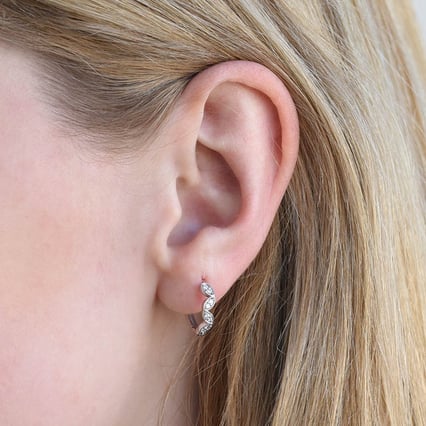 Kruhové náušnice s diamanty Malus