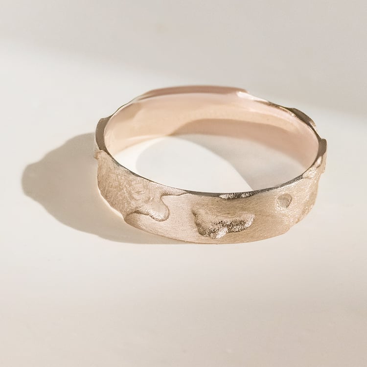 Snubní prsteny s ručně rytým povrchem Cley 163752