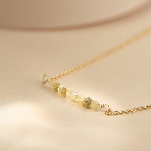 Zlatý náramek se žlutými nebroušenými diamanty Wiul