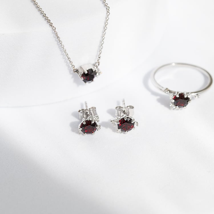 Cluster náušnice s českými granáty a diamanty Alary 143934